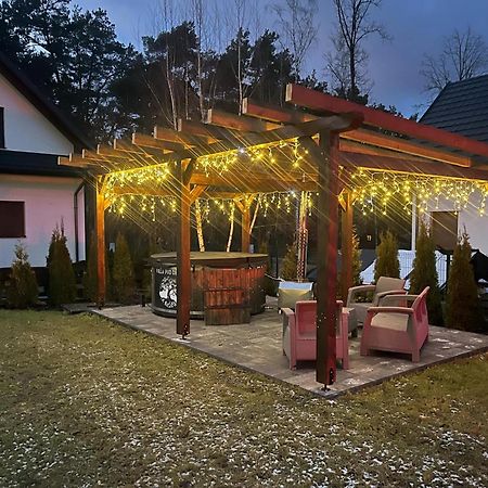 Willa Pod Debami Domek Nad Zalewem Chancza Z Balia Na Wylacznosc Rakow  Exterior foto